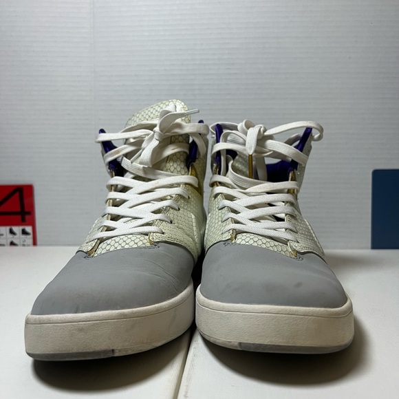 Nike Kobe 9 NSW Lifestyle
Wolf Grey - Picture 9 of 9